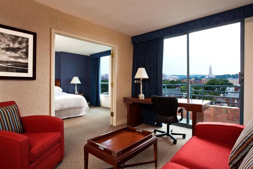 Sheraton Old Town Hotel