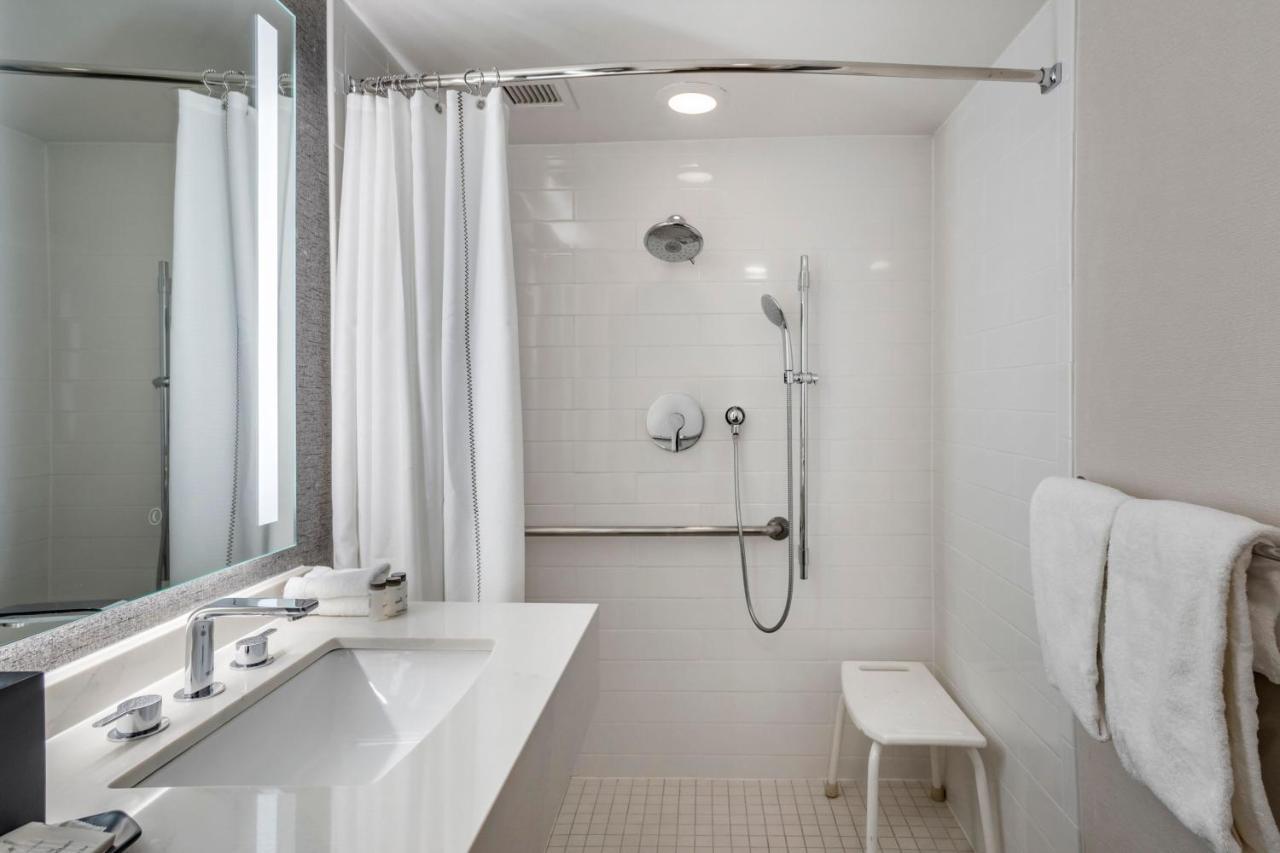 Sheraton Old Town Hotel 3*